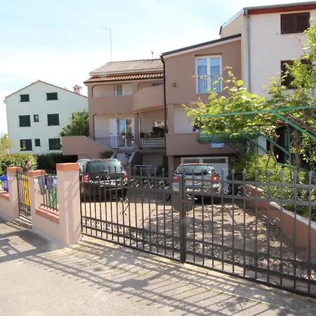 Eni Apartman
