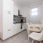 Eni Apartman *